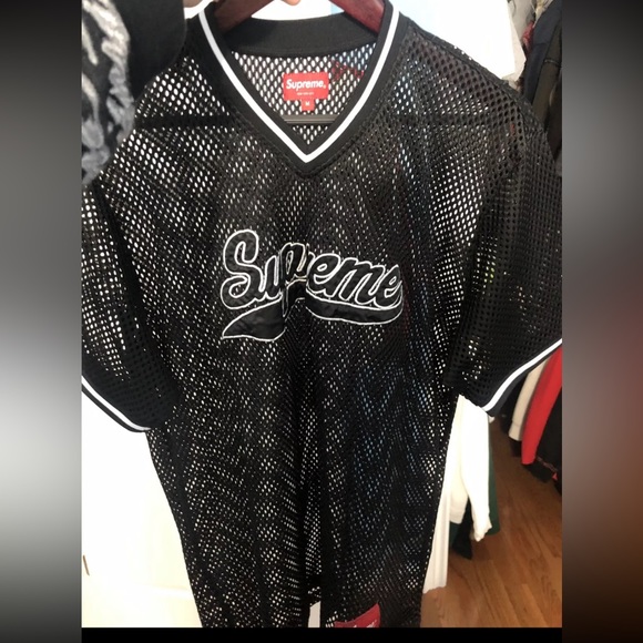 Supreme - Picture 7 of 8